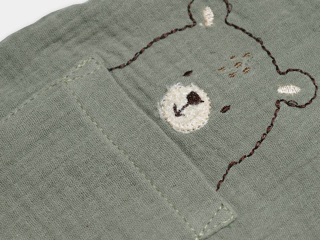 تیشرت و شلوارک پیشبندی موسلین نوزادی پسرانه رنگ سبز و کرم مدل ramtin پاپو papo