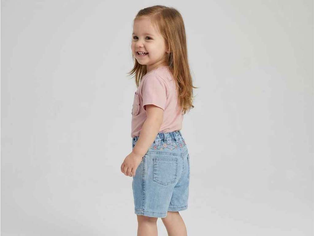 تیشرت و شلوارک جین دخترانه صورتی رنگ طرح گل  مدل  PARASTOO پاپو papo