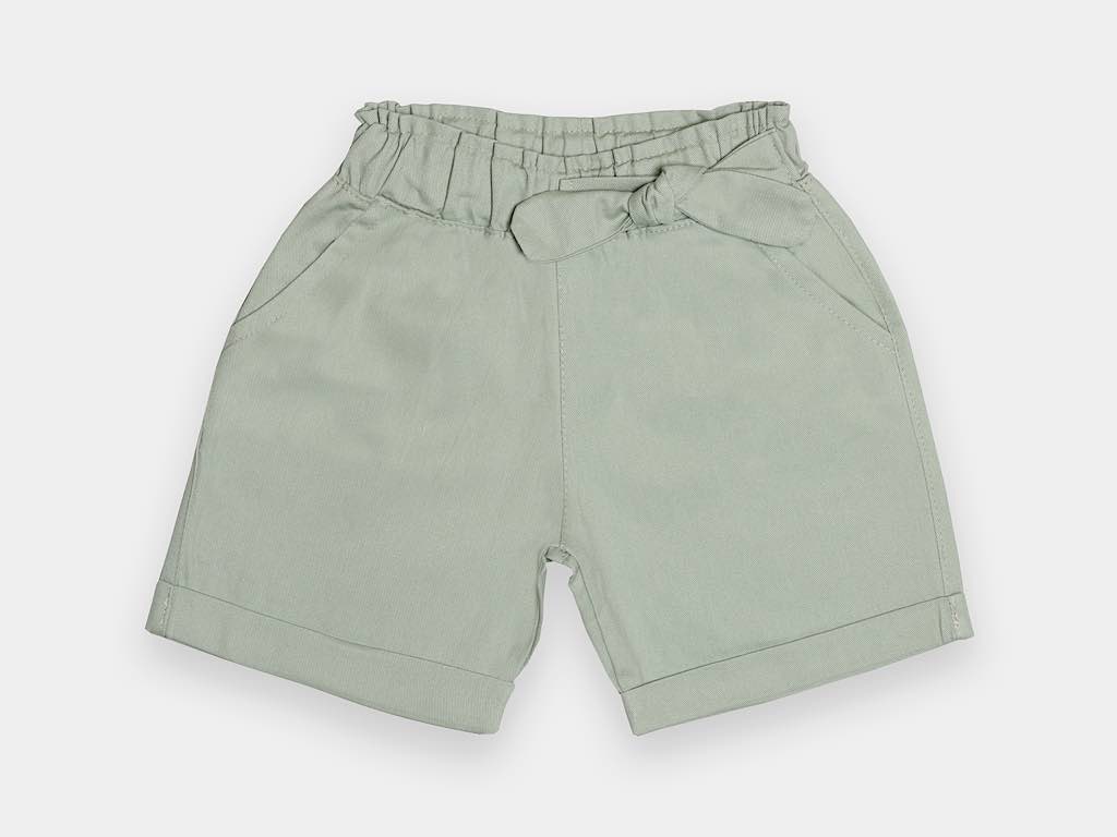 تیشرت و شلوارک کتان دخترانه کرم و سبز رنگ طرح دختر با پاپیون توری مدل  saye پاپو papo