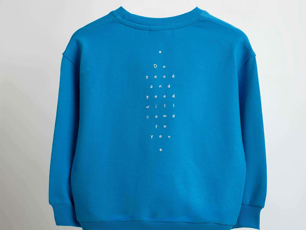 بلوز آستین بلند دورس رنگ آبی طرح H بشیر Bashir