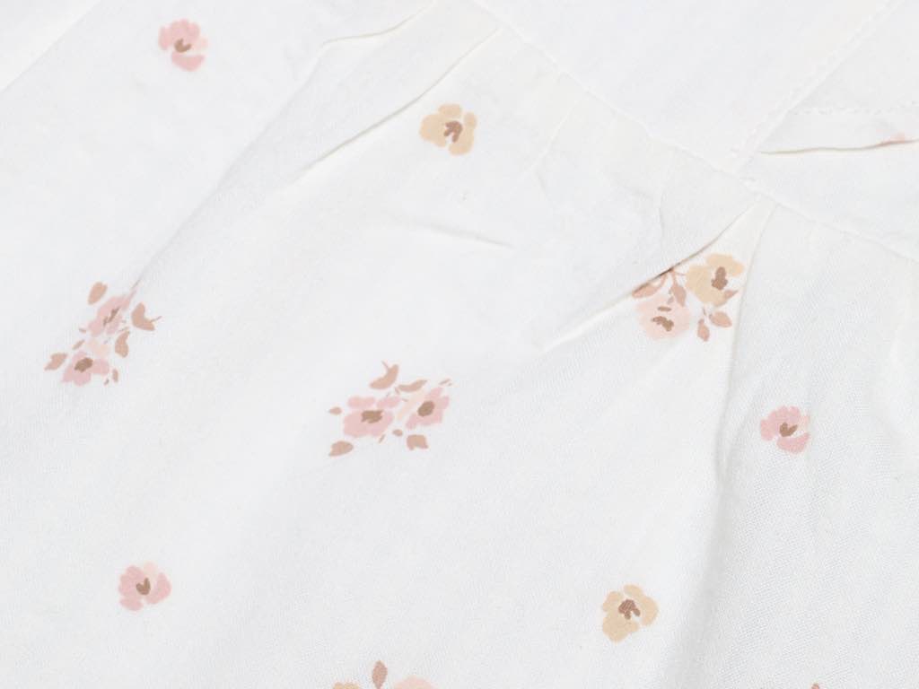 تونیک و شلوارک شیری با گل های کالباسی و کرم دخترانه طرح گل  مدل  afrina پاپو papo