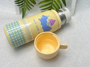فلاسک استیل درب لیوان دار حجم 550 میلی لیتر دارای بند دستی DIYI