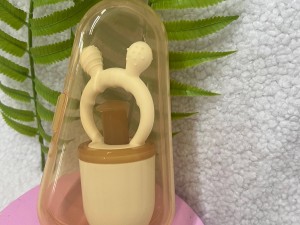 توری میوه خوری سیلیکونی گوشدار دارای درپوش و قاب طرح هی اور شی