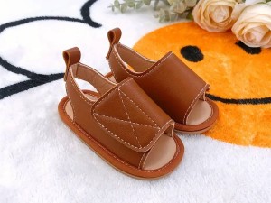 پاپوش نوزادی مدل صندل چسبی رنگ شتری