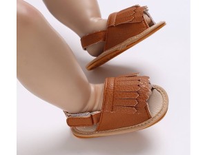 پاپوش نوزادی مدل صندل چسبی رنگ شتری مدل ریش ریش