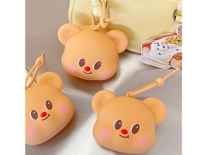 قاب پستانک تمام سیلیکونی زیپی و  آویز دار طرح تدی butterbear