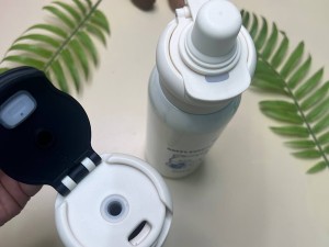 فلاسک استیل دوکاره حجم 650 میلی لیتر به همراه نی و بند دستی yameng
