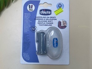 مسواک انگشتی نوزادی سیلیکونی قابدار چیکو chicco