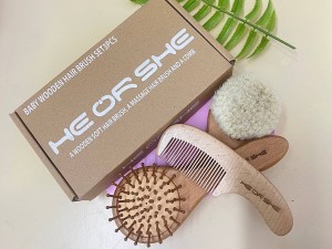 ست شانه و برس چوبی 3 عددی نوزادی هی اور شی heorshe