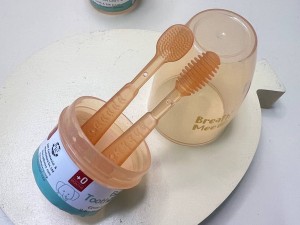 ست مسواک با ماساژور لثه قاب دار  breath mee