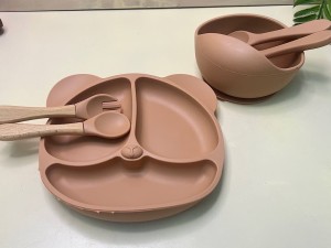 ست ظرف غذا سیلیکونی 12 تکه طرح خرس only baby