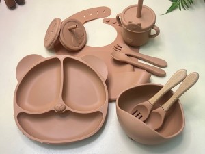 ست ظرف غذا سیلیکونی 12 تکه طرح خرس only baby