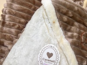 پتو کلاهدار کبریتی پولیشی نوزادی caramall