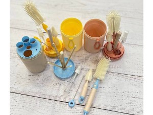 شیشه شور سیلیکونی با آبچکان  قاب دار لوازم نوزاد و کودک پرتابل استوانه ای