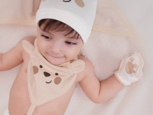 دستکش نوزادی طرح cubbie نی نی سان Nini Sun