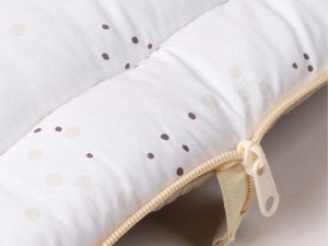 سرویس خواب دم دستی مسافرتی نوزادی مجموعه 3 عددی تشک، لحاف و بالشت با بسته بندی کیفی طرح مروارید نسکافه ای الا ELA