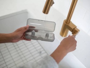 محافظ و رابط سیلیکونی سینه پروانه ای قابدار  سایز (1) و (2) دو عددی دکتر براون dr browns
