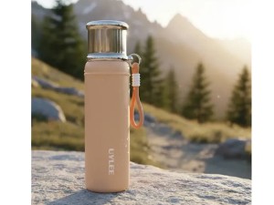 فلاسک استیل حجم 700 میلی لیتر UYLEE به همراه توری صافی و بند دستی
