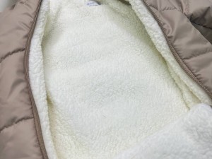 کاپشن سرهمی کلاهدار توکرکی نوزادی طرح خرس با دستکش و پاپوش  ARNA از برند پاپو papo