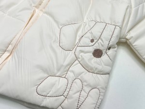 کاپشن کلاهدار نوزادی رنگ کرم  طرح LAI پاپو papo