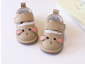 کفش سوتی دخترانه نوزادی رنگ نسکافه ای طرح موش sport baby