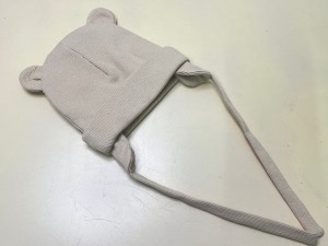 کلاه کبریتی گوش دار و بند دار گرد نوزادی  دارای رنگبندی