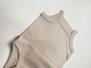 بادی بندی نوزادی رنگ کرم کارترز CARTERS
