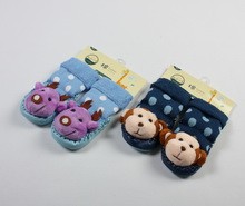 جوراب جغجغه ای طرح پاپوش baby