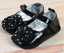 پاپوش نوزادی