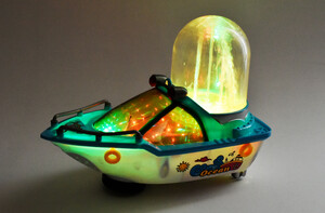 قایق فواره ای موزیکال با رقص نور
