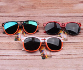 عینک آفتابی(8-4 سال)