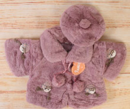 کاپشن طرح شنل و کلاه fashion