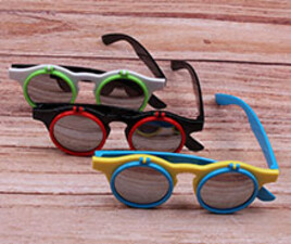 عینک آفتابی (4-2 سال)