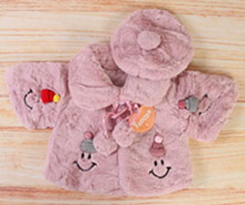 کاپشن طرح شنل و کلاه fashion