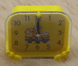 ساعت رومیزی مینیون