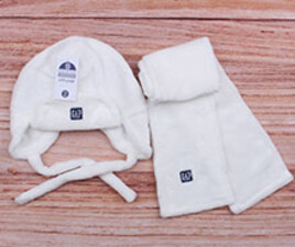 کلاه و شال گردن حوله ای Gap