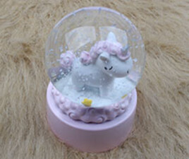 گوی شیشه ای موزیکال اسب تک شاخ