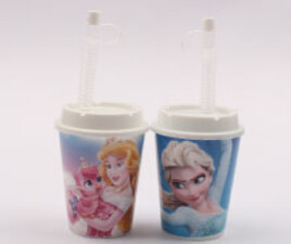 لیوان نی دار