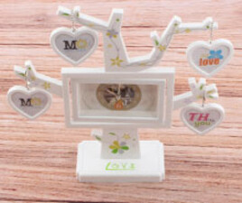 ساعت و قاب عکس پایه دار