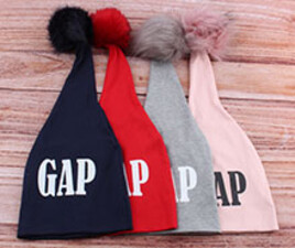 کلاه پوم دار (9-2 سال)