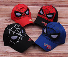کلاه لبه دار اسپایدرمن (5 سال به بالا)