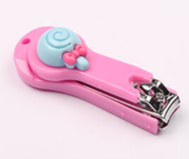 ناخن گیر (دارای رنگبندی)