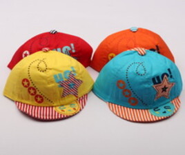 کلاه لبه دار (3-1 سال)