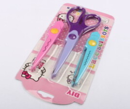 قیچی با تیغه های طرح دار