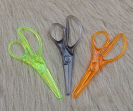 قیچی نوک گرد