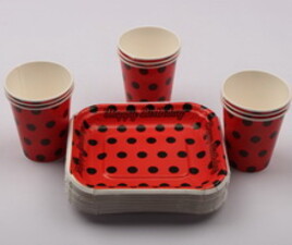 پیش دستی و لیوان خال دار 40 عددی