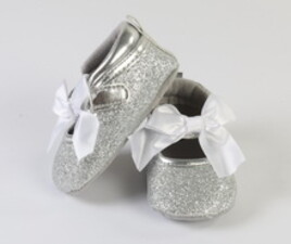 پاپوش نوزادی