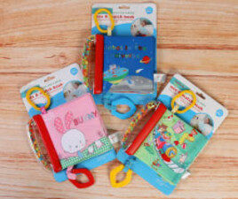 کتاب پارچه ای جغجغه ای bed time bear