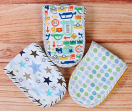 دستمال آروغ گیر سه عددی کارترز carter's