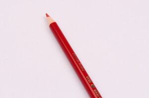 مداد قرمز Adel ترکیه